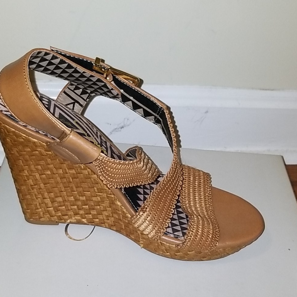 Platform sandals